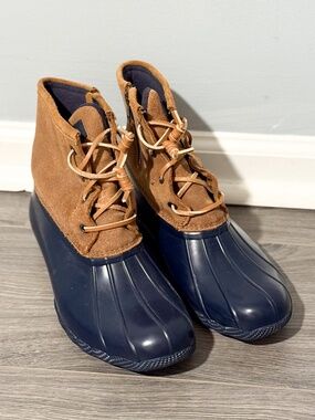 Sperry Saltwater Duck Boots – Navy/Tan | Waterproof Winter Boots